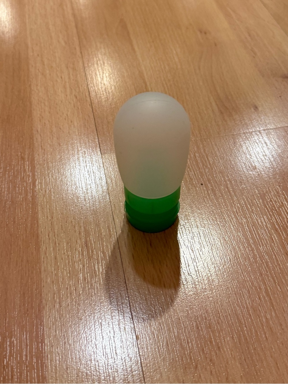 Travel Silicone Dispenser - Frosted White & Green